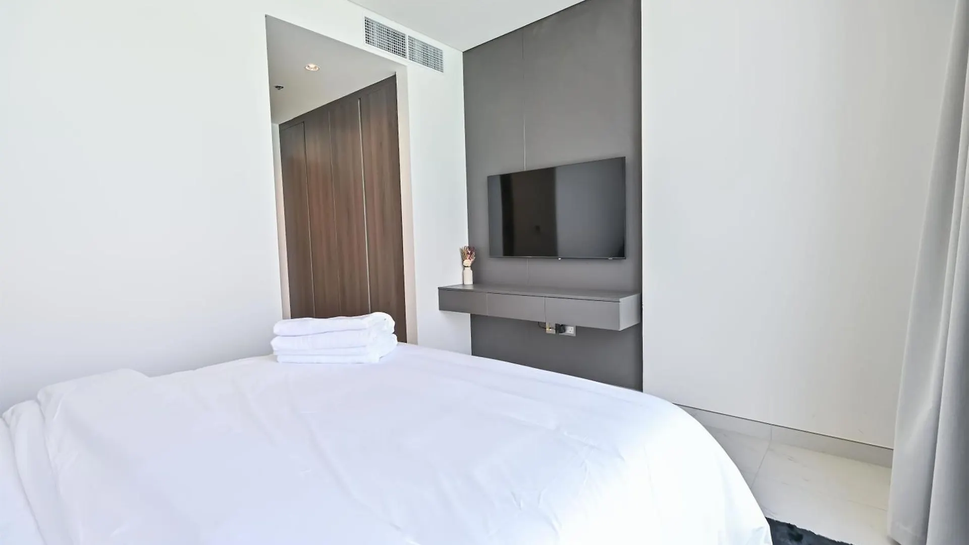 Unique 2 Bedroom In District One Meydan Dubai 0*,