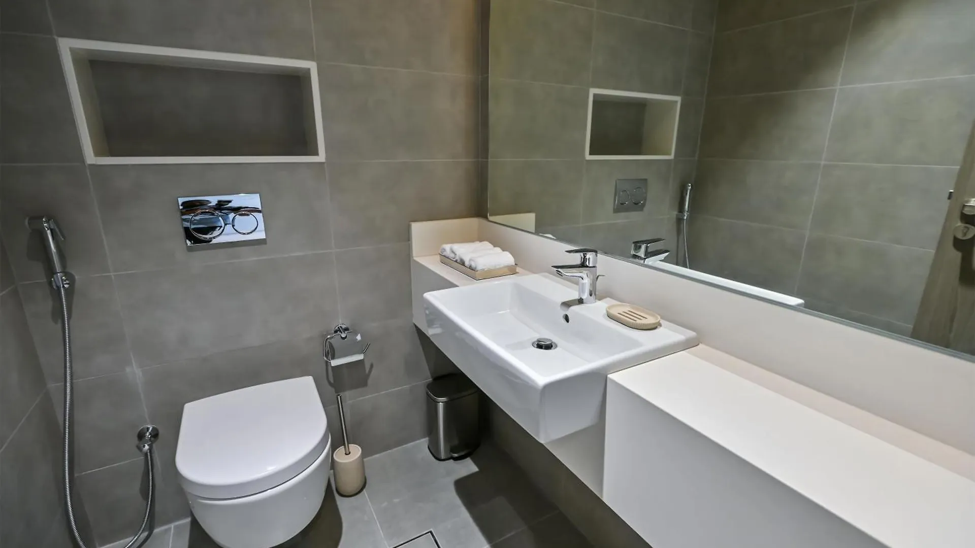 Unique 2 Bedroom In District One Meydan Dubai 0*,